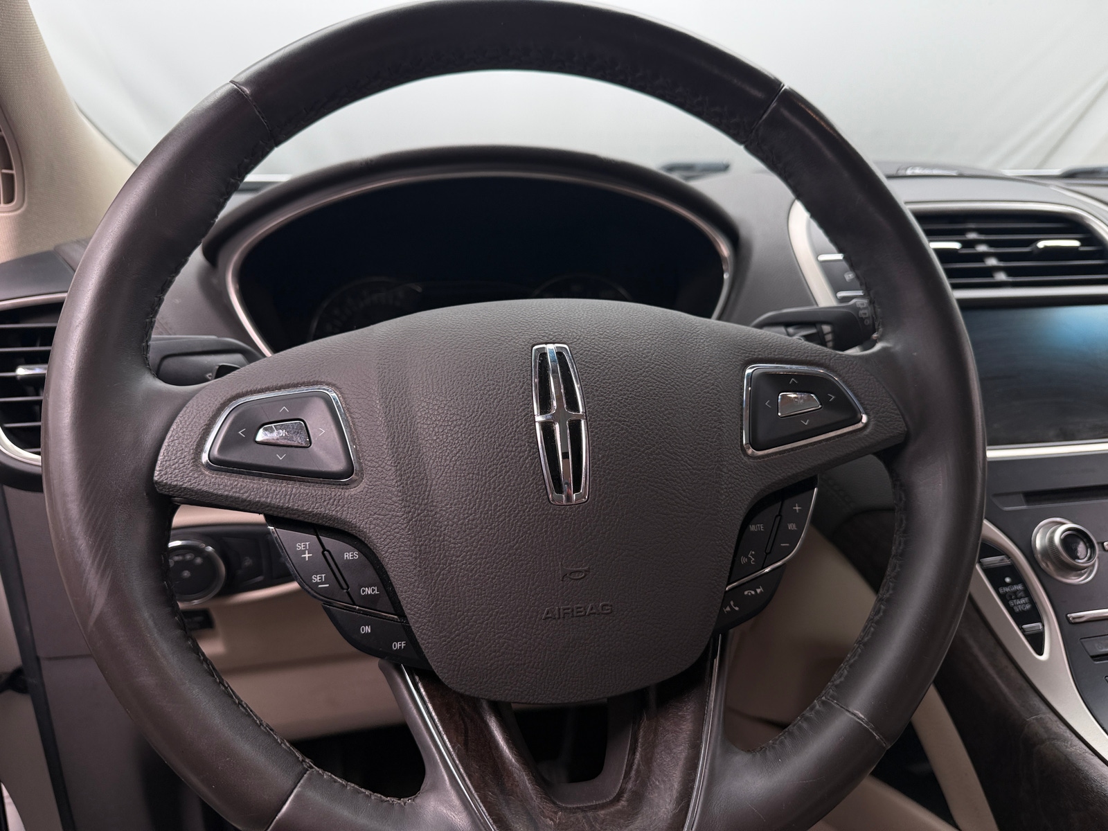 Thumbnail: 2016 Lincoln MKX - 4