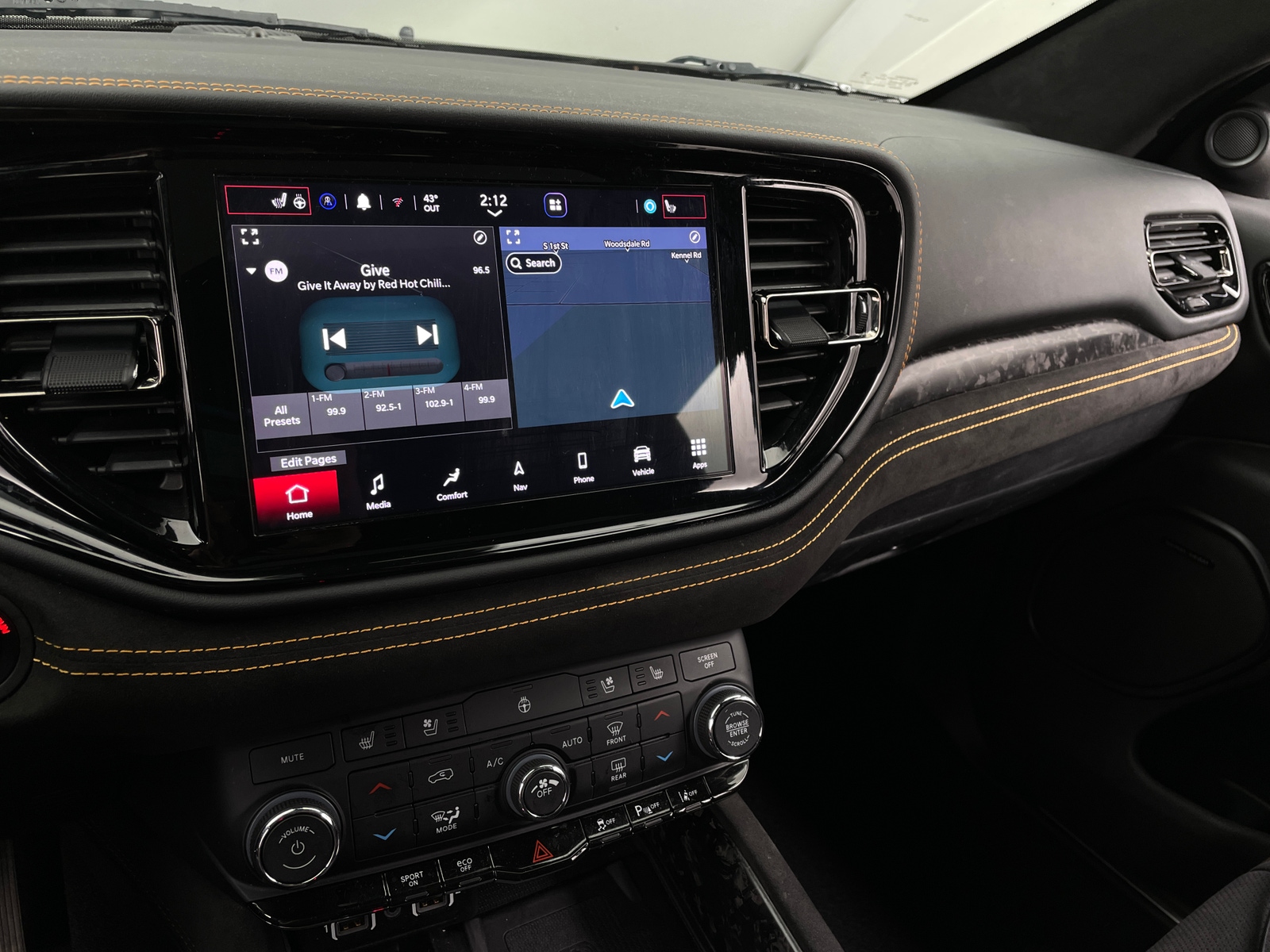 Thumbnail: 2023 Dodge Durango - 3