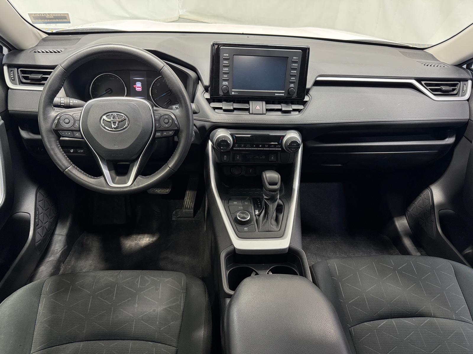 Thumbnail: 2021 Toyota RAV4 - 3