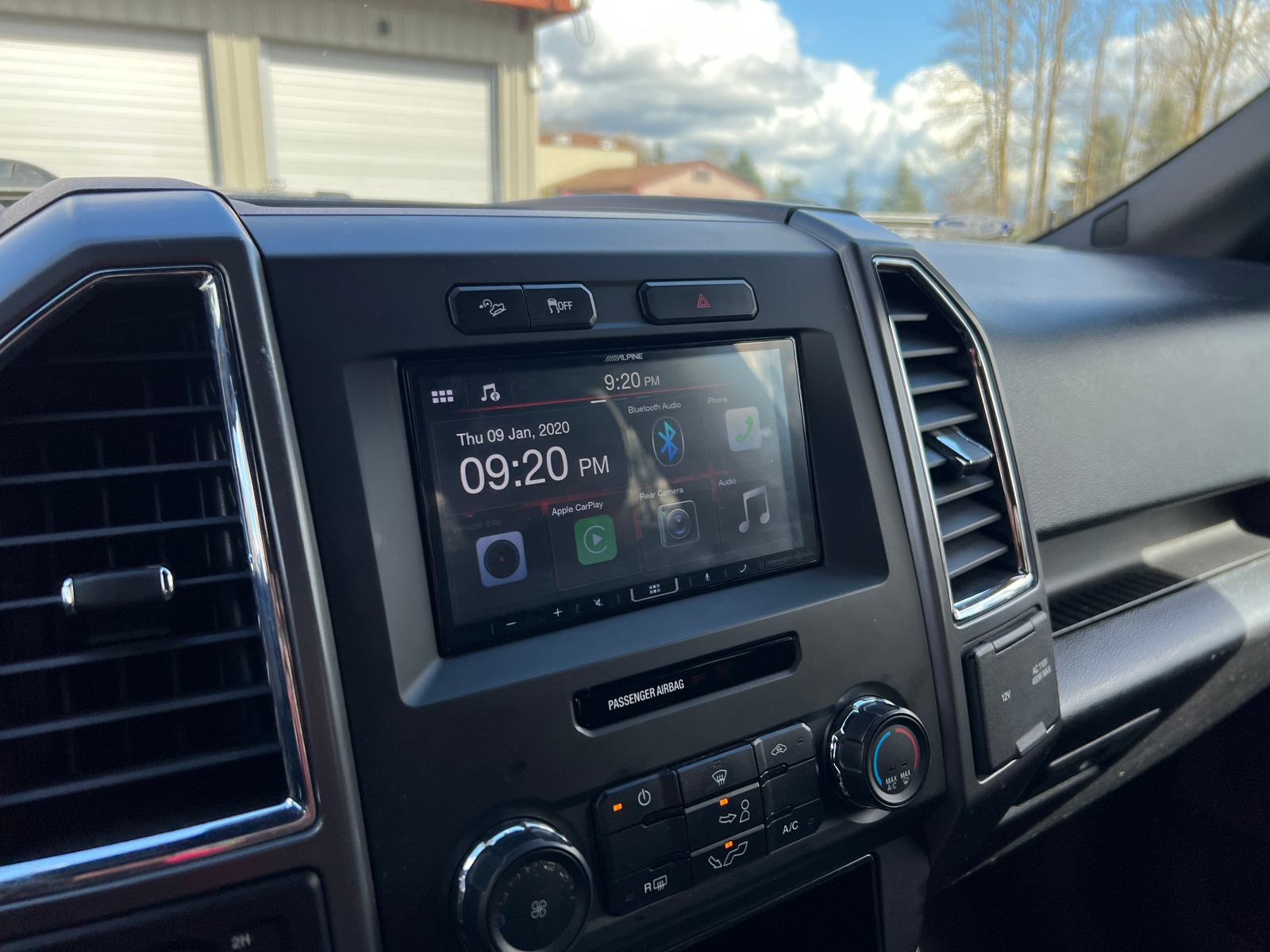 Thumbnail: 2016 Ford Econoline - 4