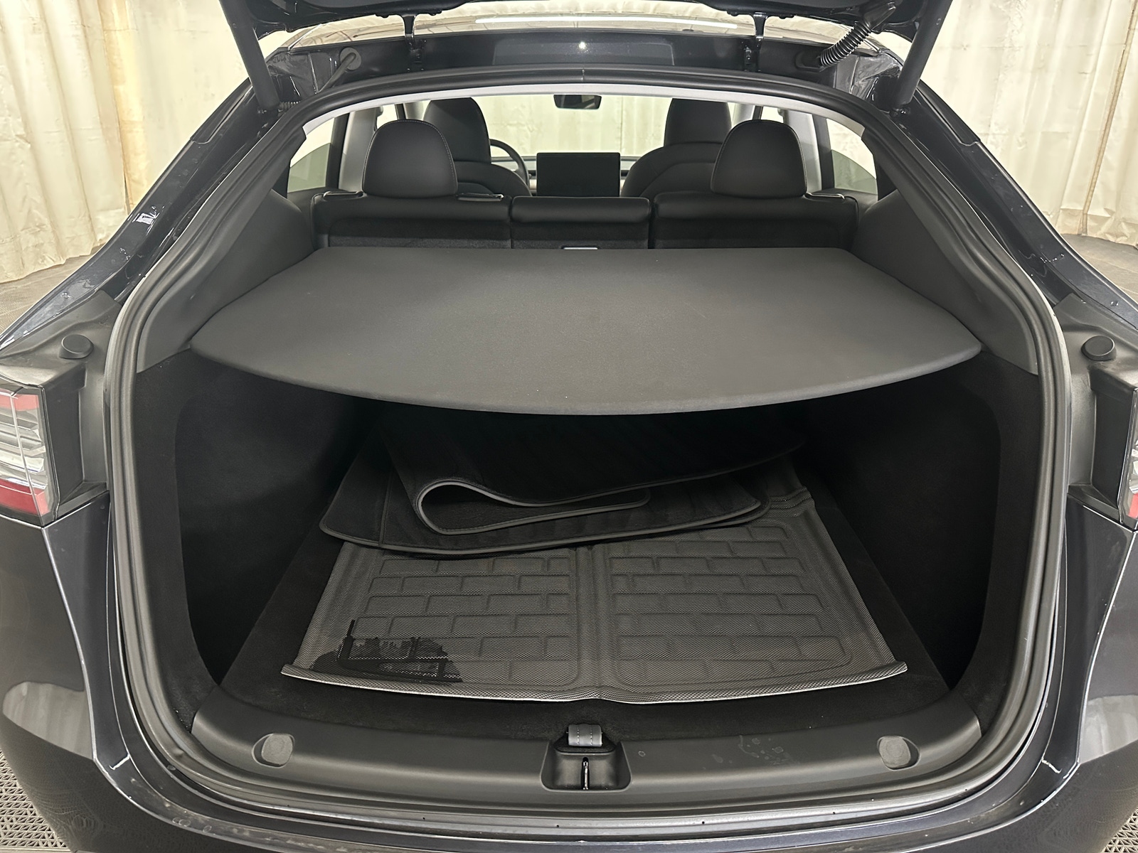 Thumbnail: 2024 Tesla Model Y - 6