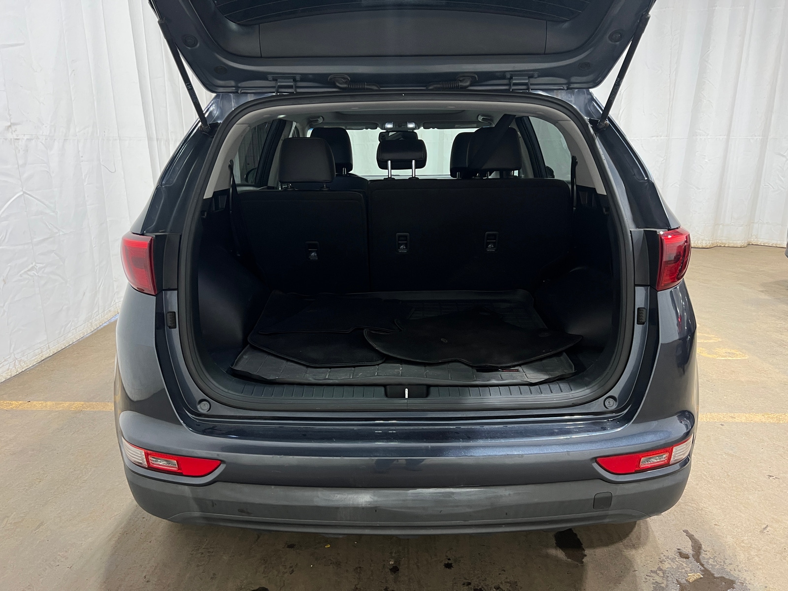 Thumbnail: 2017 Kia Sportage - 6