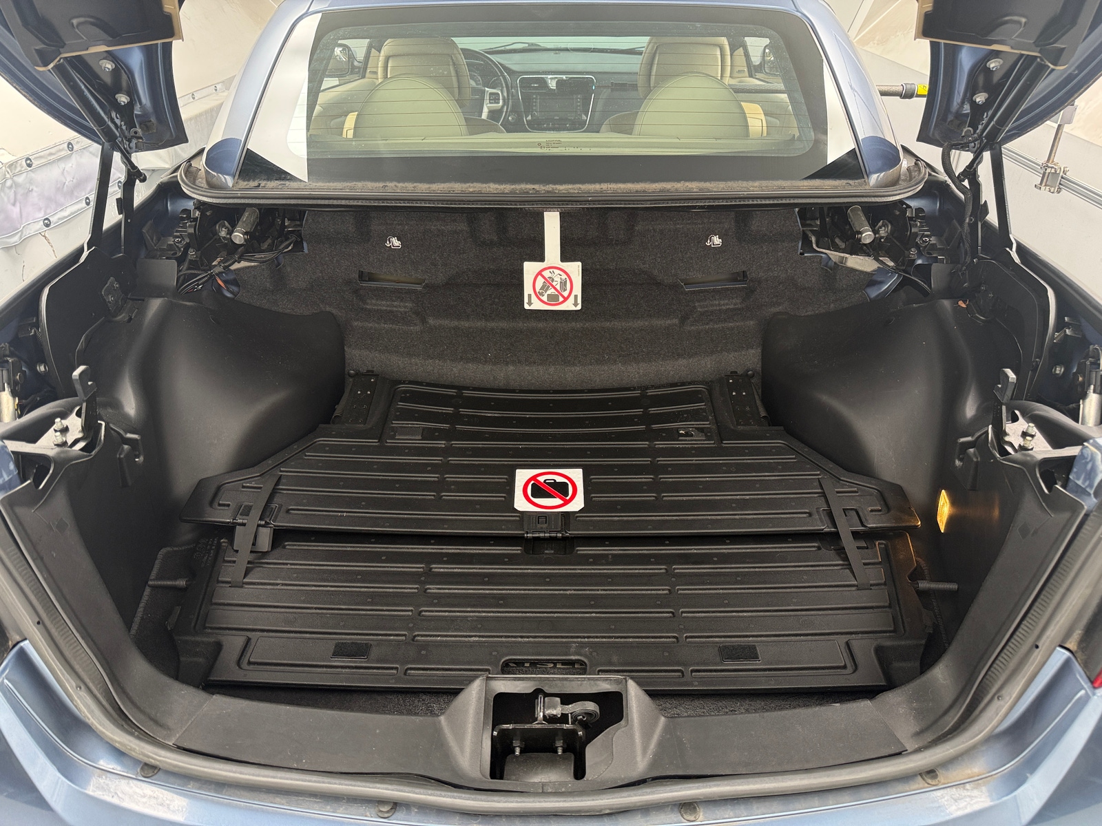 Thumbnail: 2011 Chrysler 200 - 6