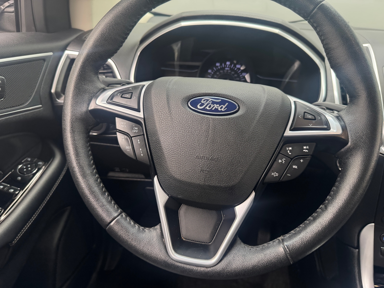 Thumbnail: 2018 Ford Edge - 4