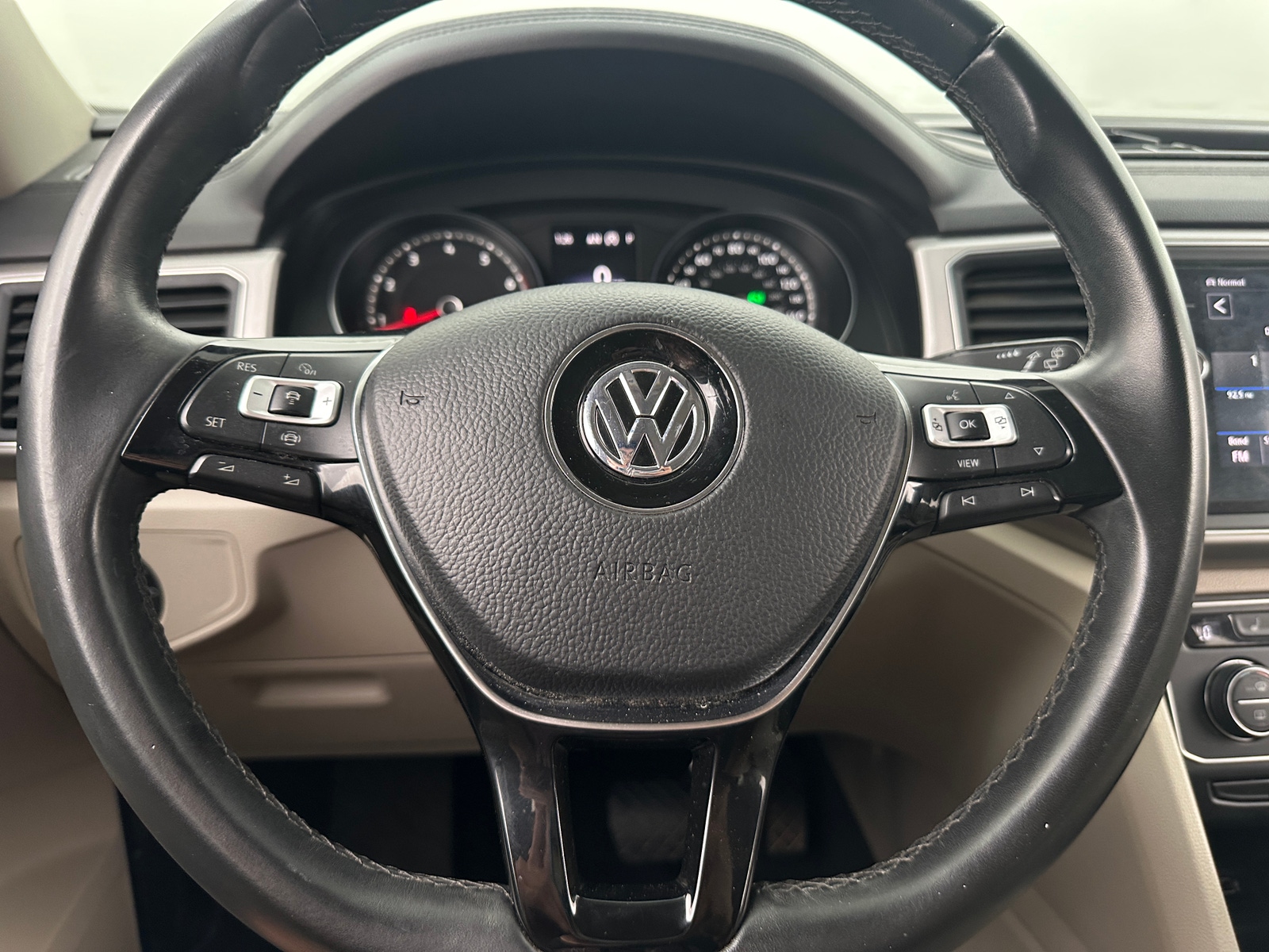 Thumbnail: 2019 Volkswagen Atlas - 4