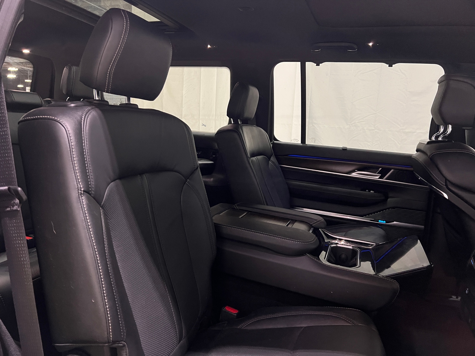 Thumbnail: 2023 Jeep Grand Wagoneer - 5