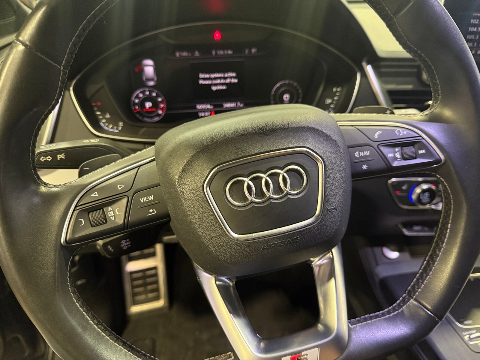 Thumbnail: 2020 Audi SQ5 - 4