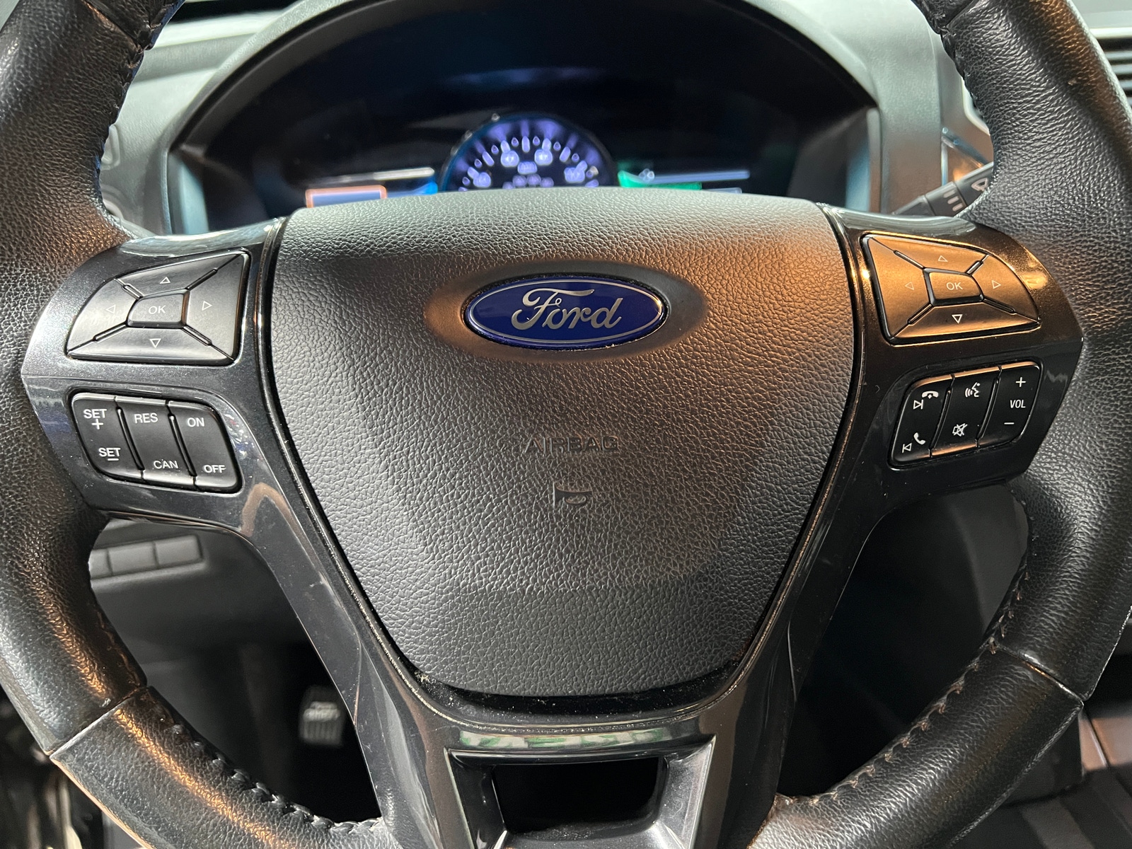 Thumbnail: 2018 Ford Explorer - 5