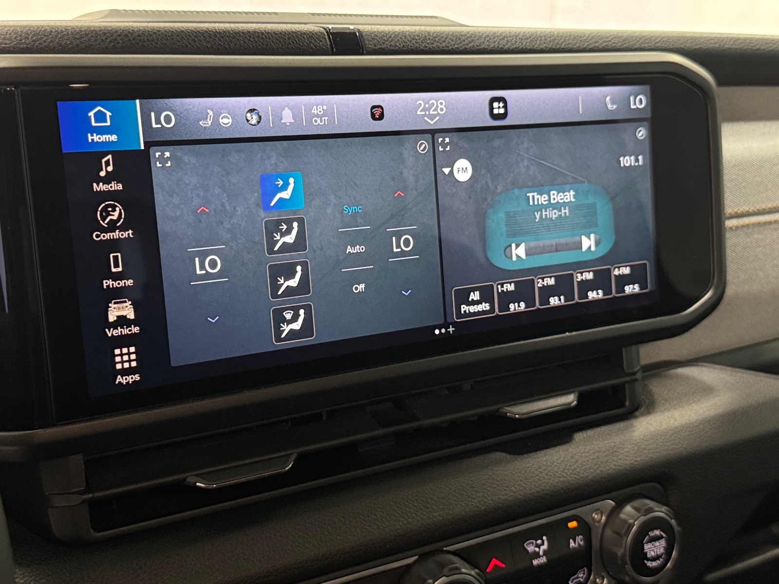 Thumbnail: 2024 Jeep Wrangler - 4