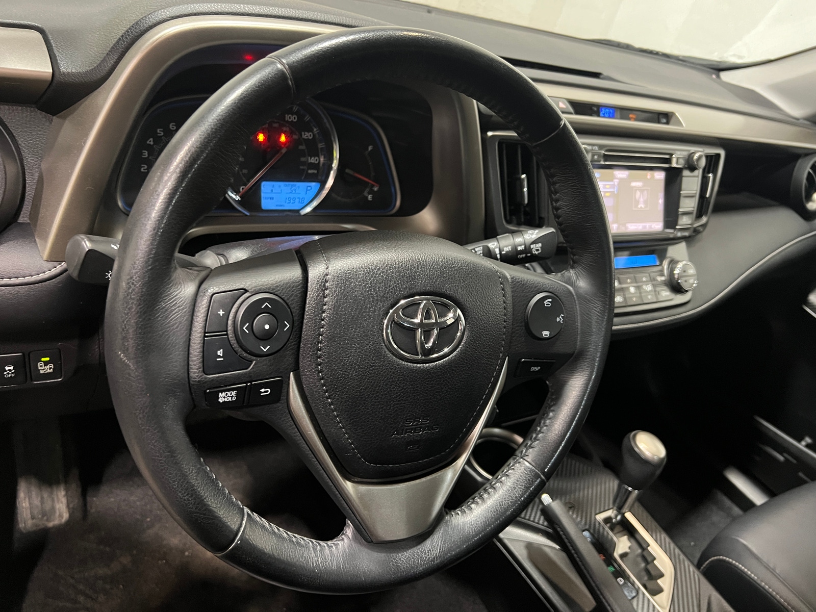 Thumbnail: 2015 Toyota RAV4 - 4