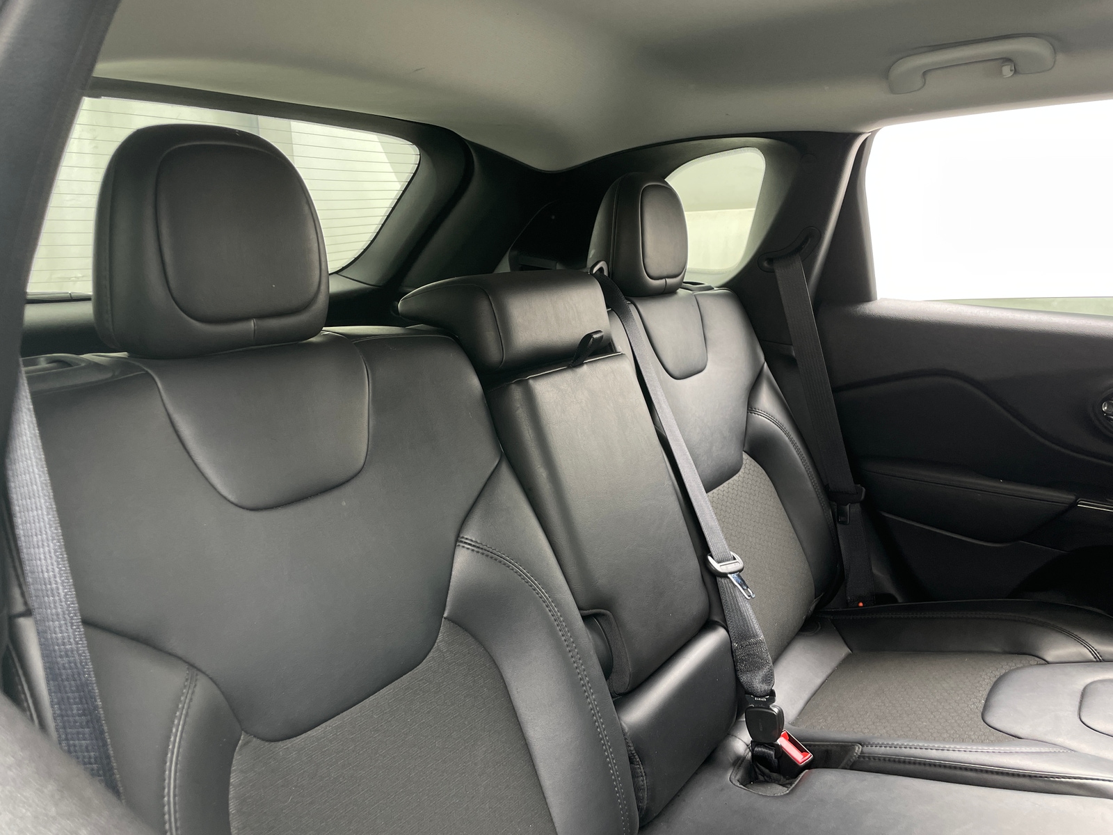 Thumbnail: 2021 Jeep Cherokee - 5