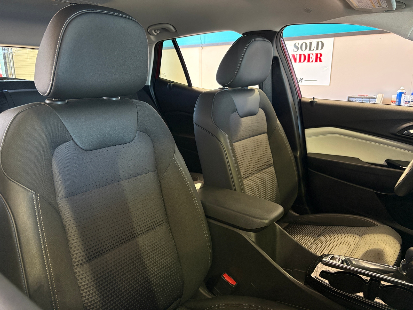 Thumbnail: 2025 Chevrolet Trax - 2