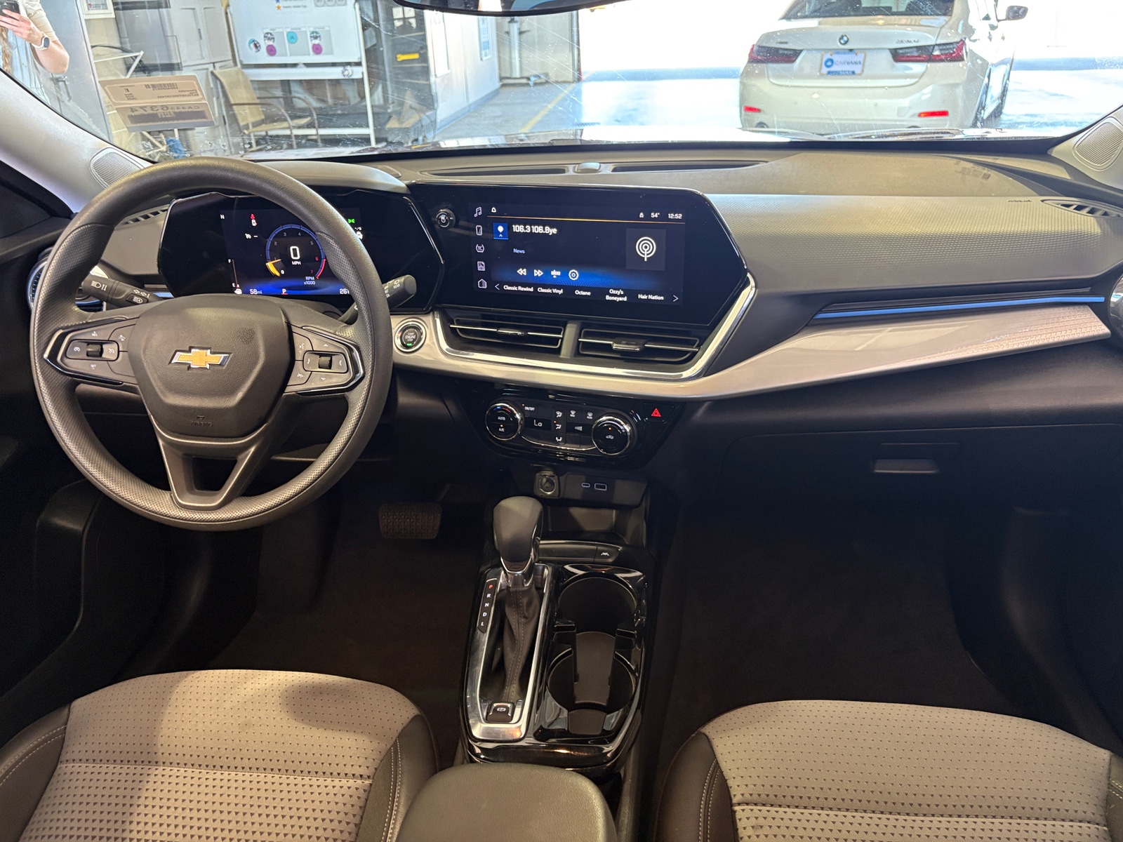 Thumbnail: 2025 Chevrolet Trax - 3