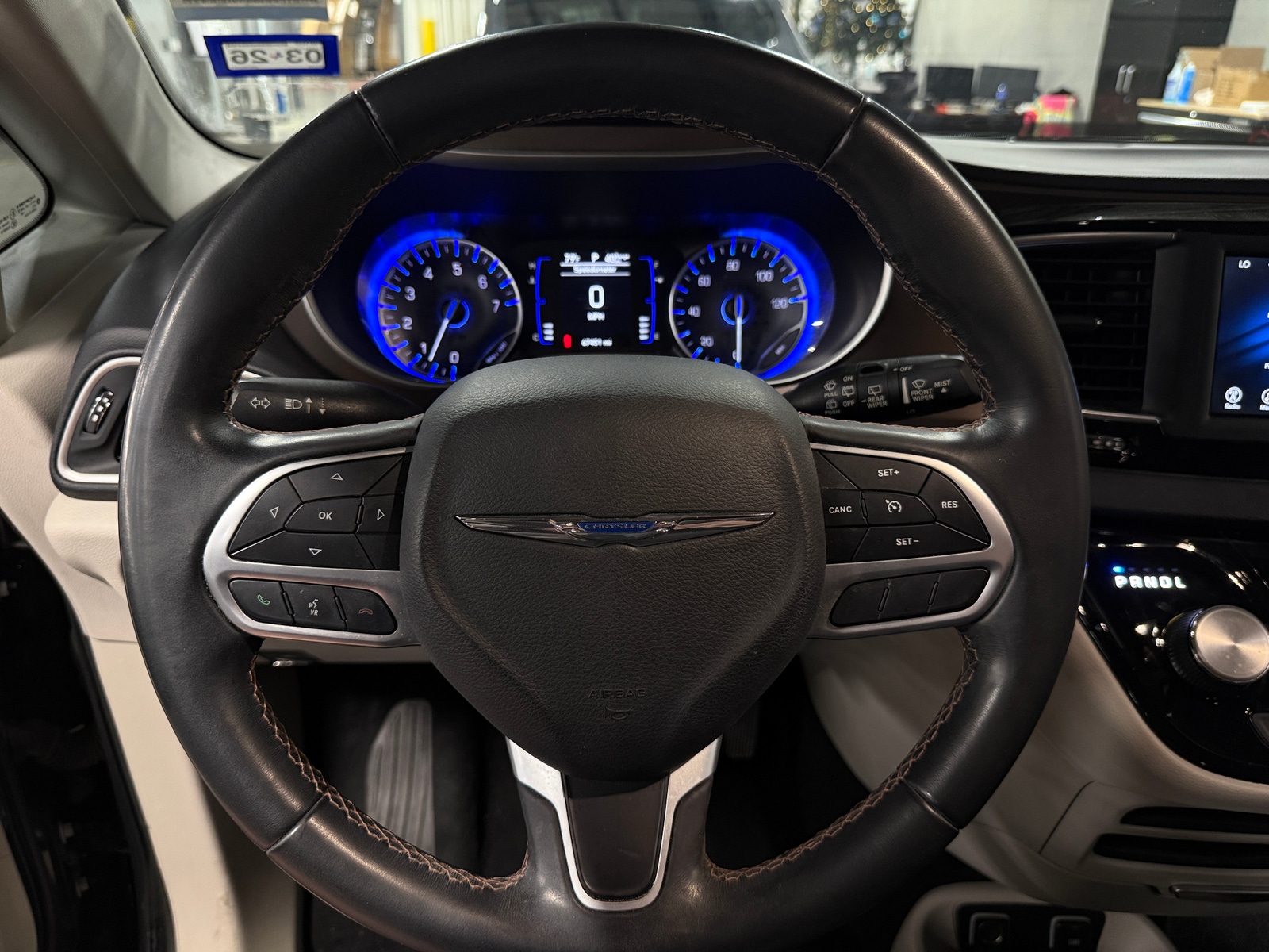 Thumbnail: 2018 Chrysler Pacifica - 4