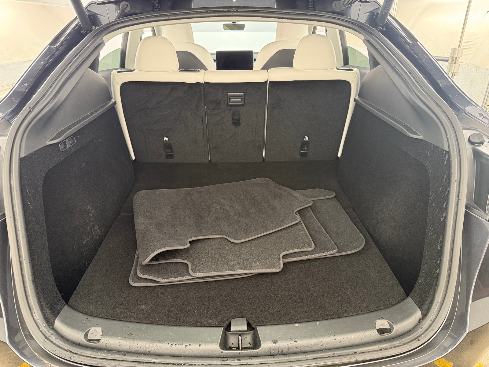 Thumbnail: 2025 Tesla Model Y - 6