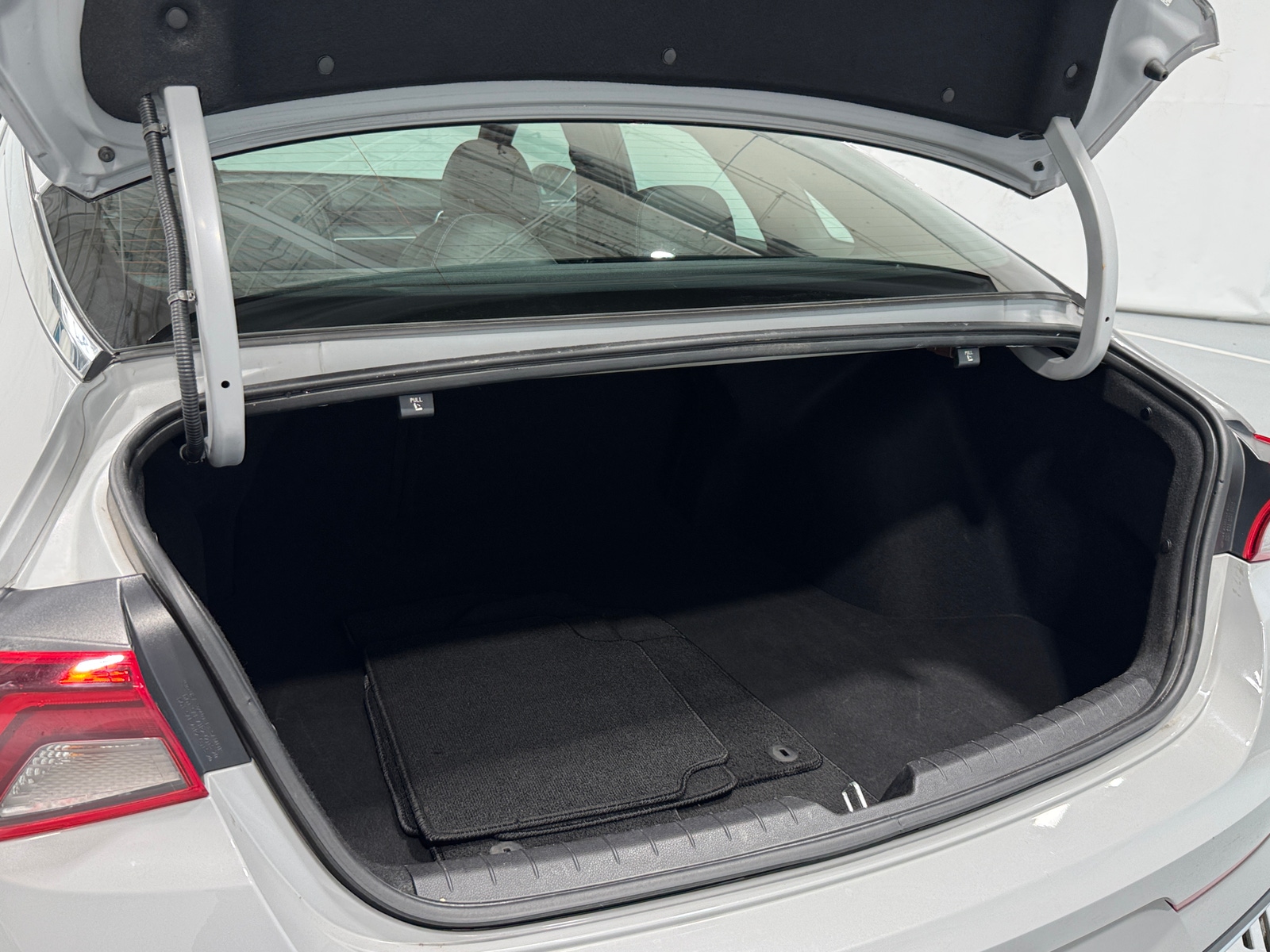 Thumbnail: 2023 Kia K5 - 7