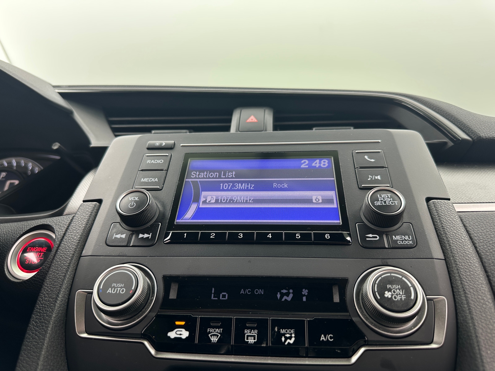 Thumbnail: 2016 Honda Civic - 3