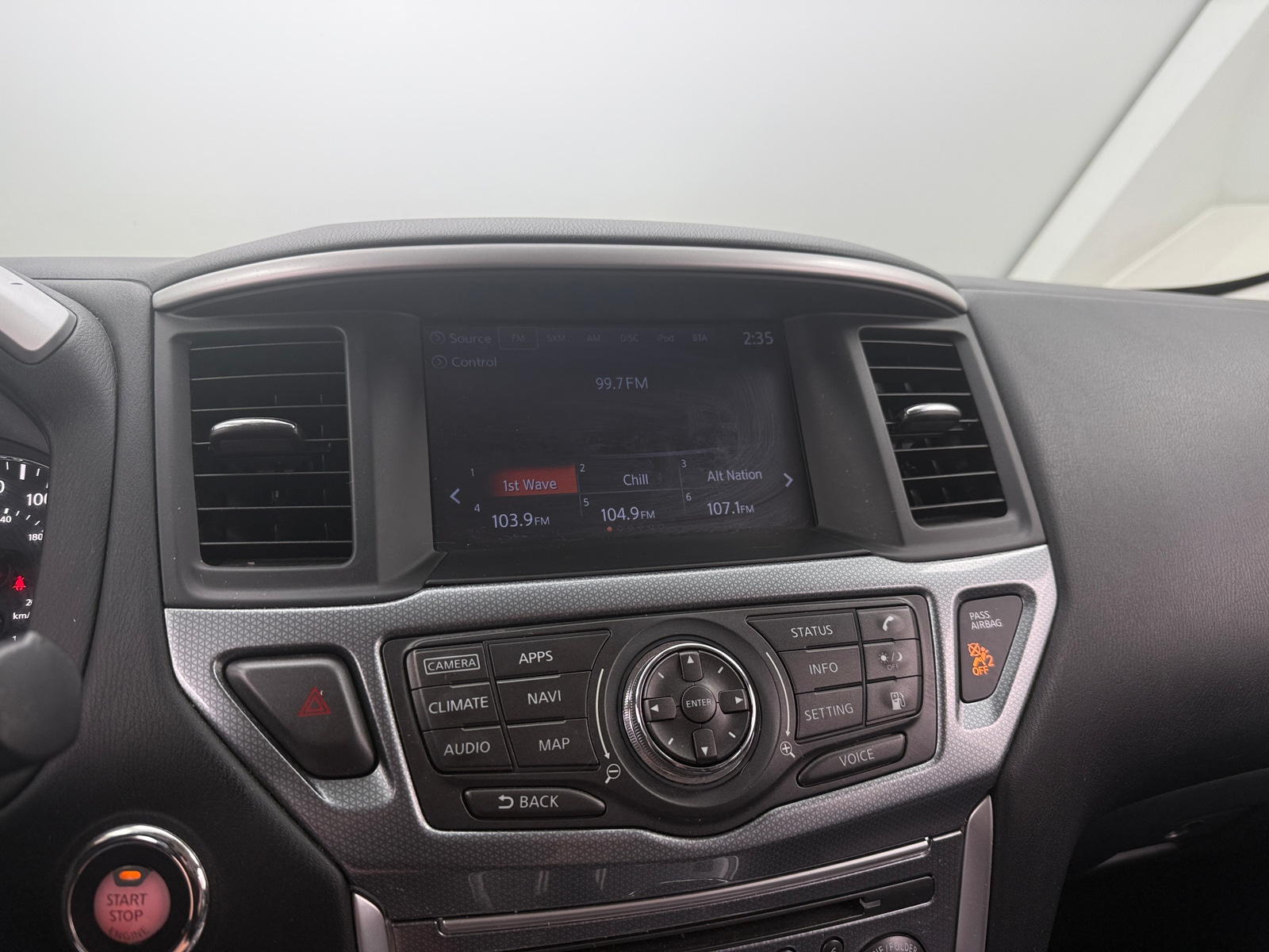 Thumbnail: 2018 Nissan Pathfinder - 3