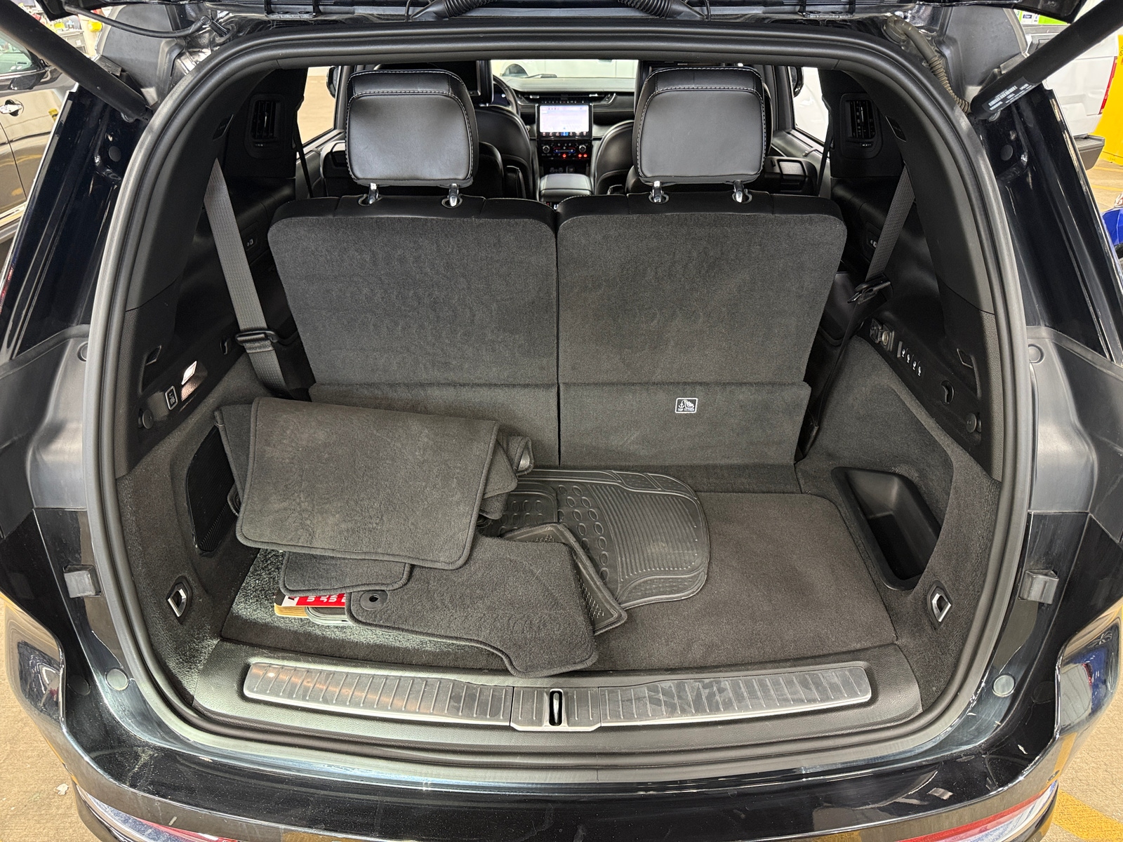 Thumbnail: 2021 Jeep Grand Cherokee L - 6