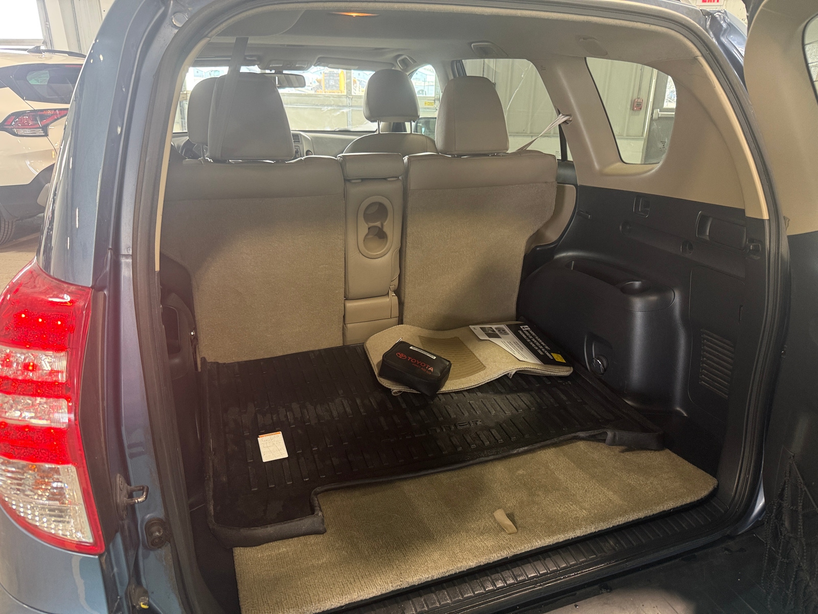 Thumbnail: 2012 Toyota RAV4 - 7