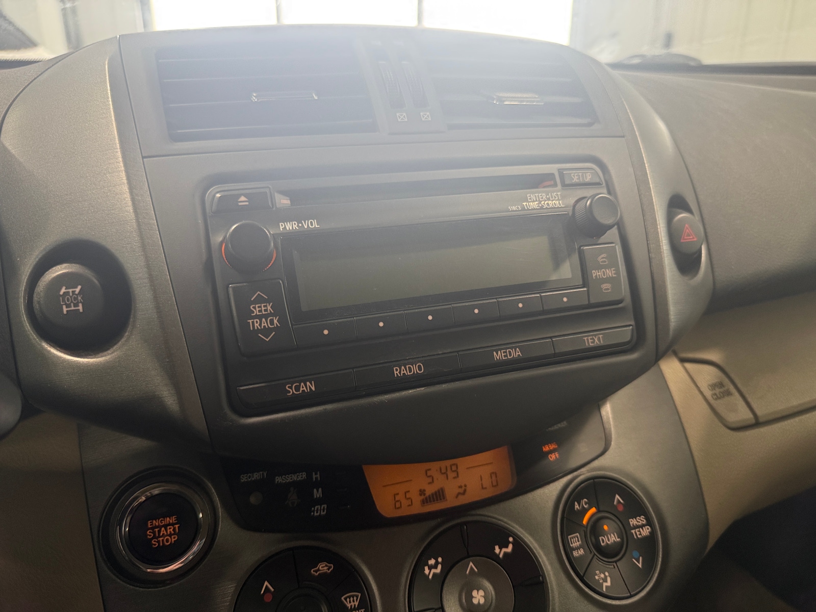 Thumbnail: 2012 Toyota RAV4 - 4