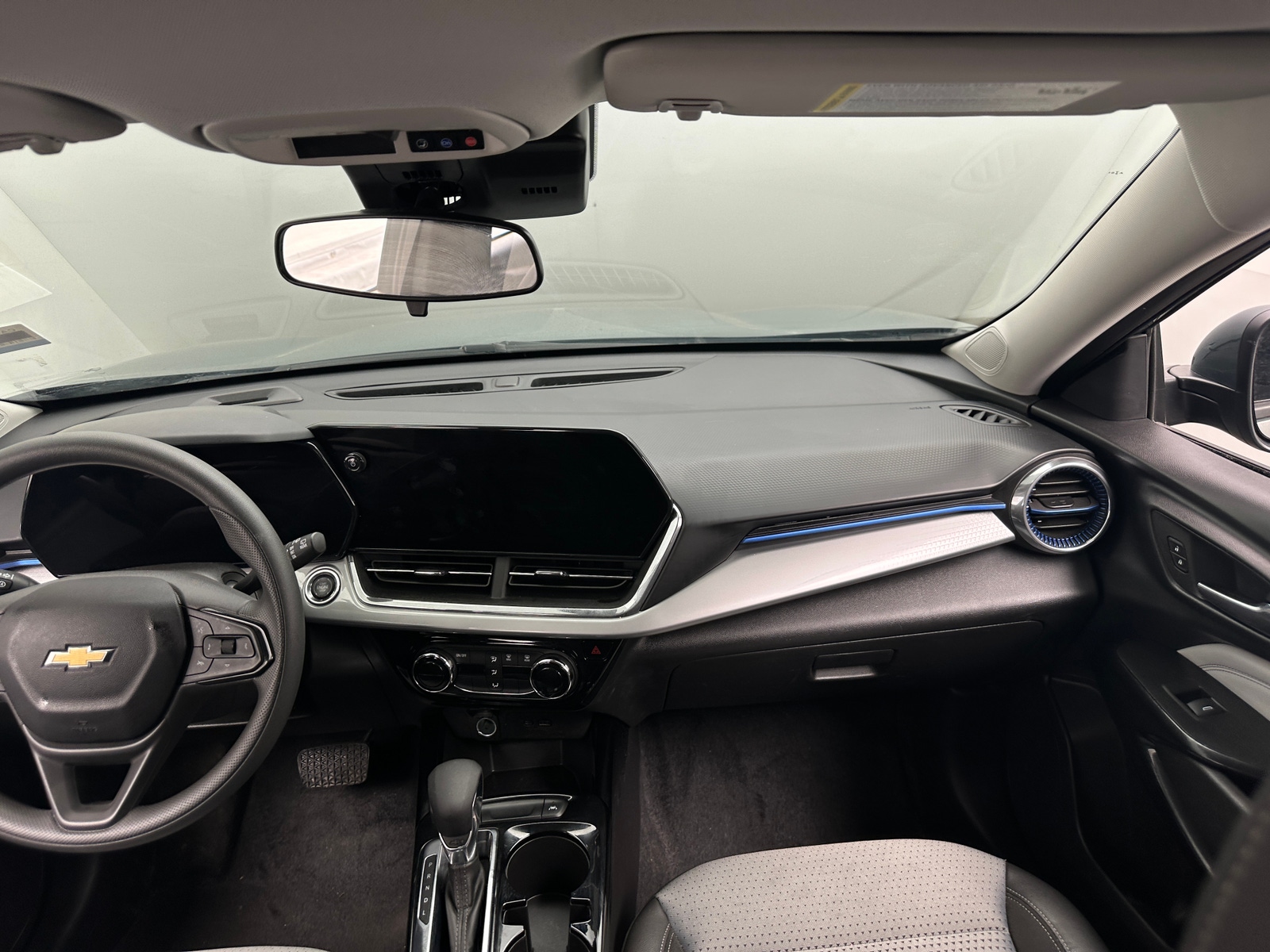 Thumbnail: 2025 Chevrolet Trax - 3