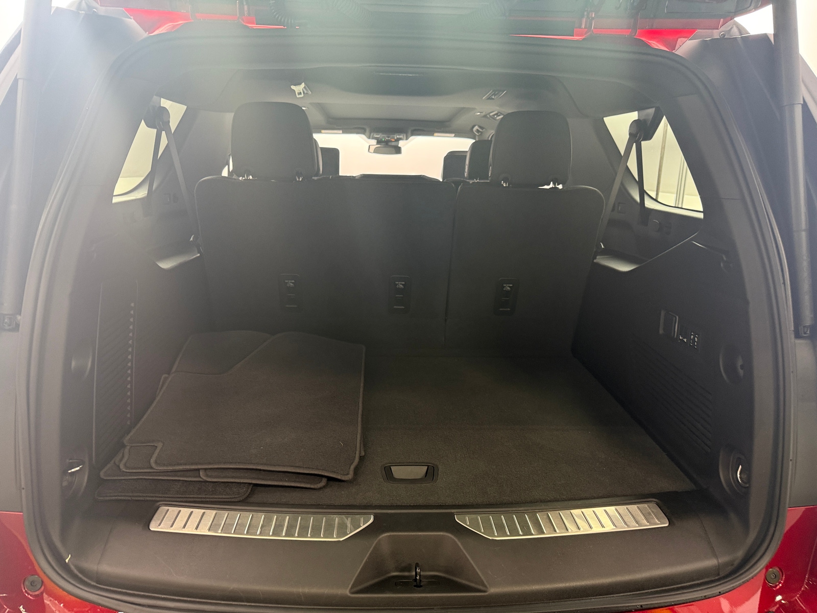 Thumbnail: 2024 Chevrolet Suburban - 6