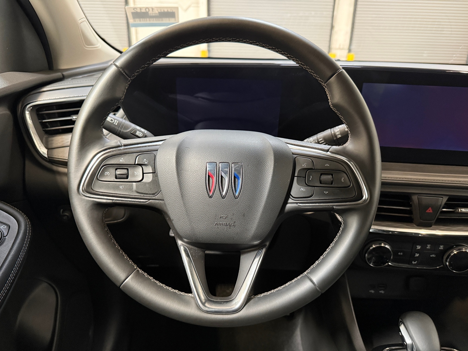 Thumbnail: 2025 Buick Encore GX - 4