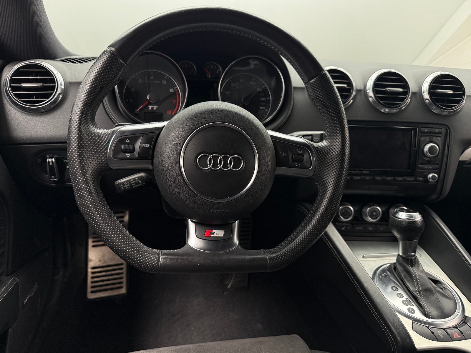 Thumbnail: 2012 Audi TT - 3