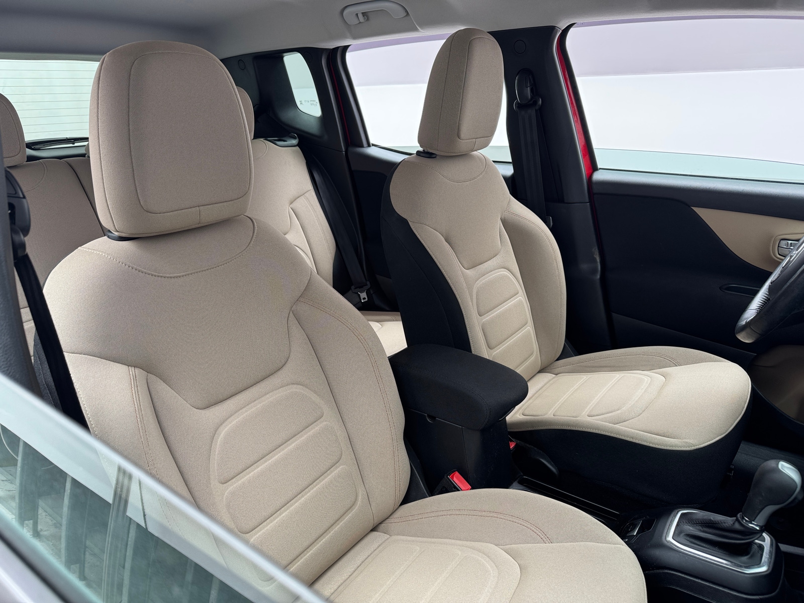 Thumbnail: 2019 Jeep Renegade - 2