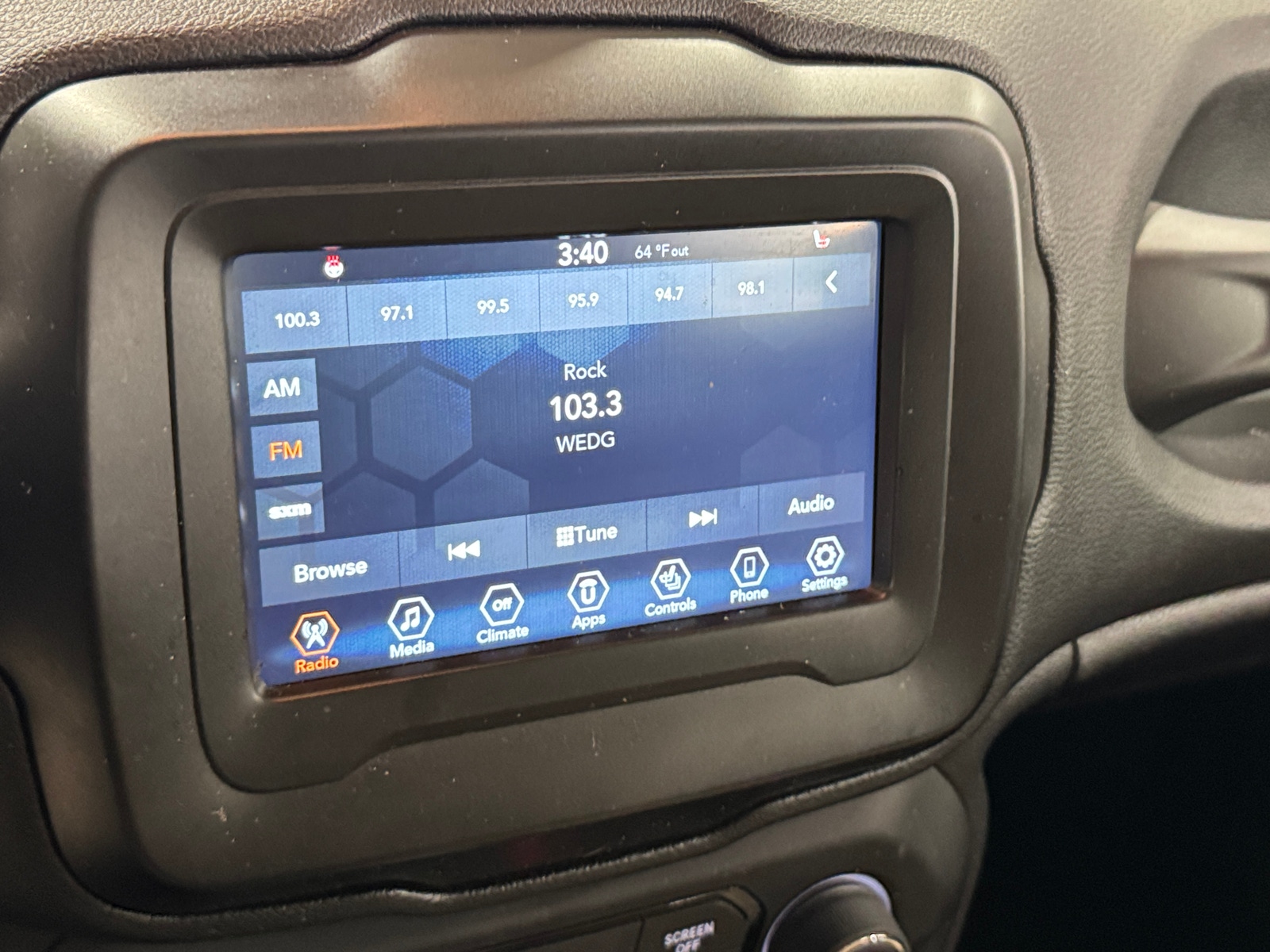 Thumbnail: 2019 Jeep Renegade - 4