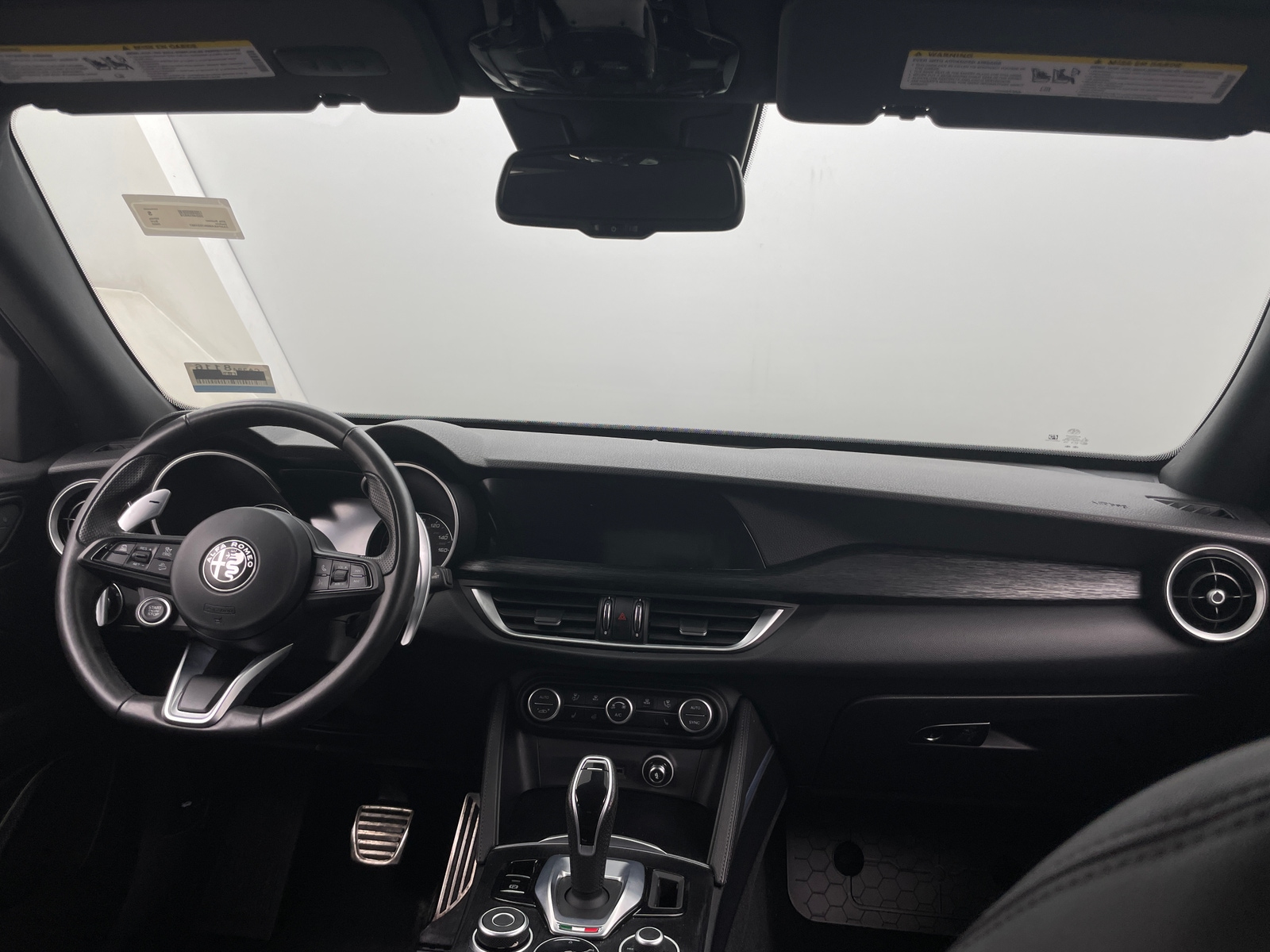 Thumbnail: 2022 Alfa Romeo Stelvio - 2