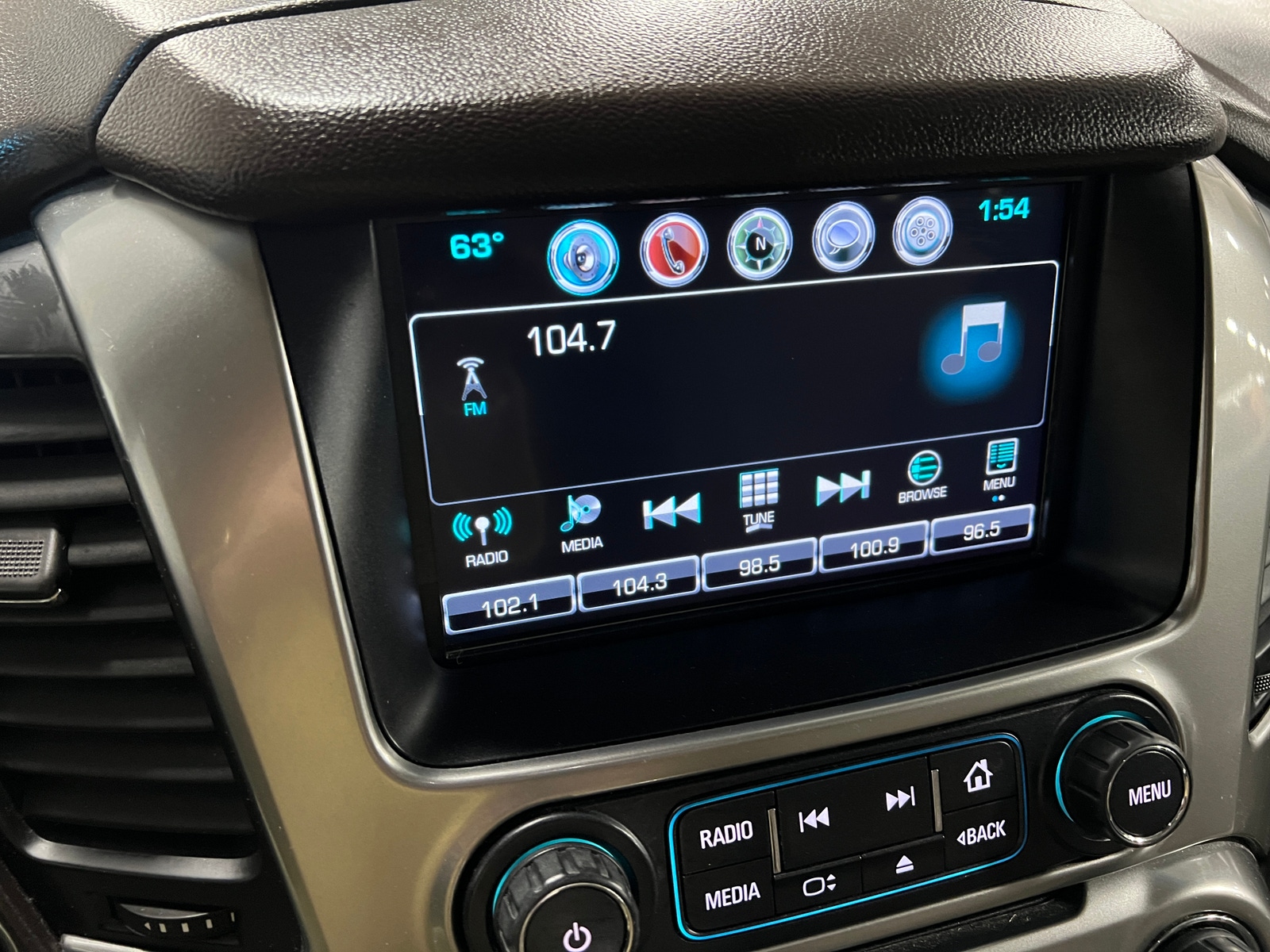 Thumbnail: 2020 Chevrolet Tahoe - 3