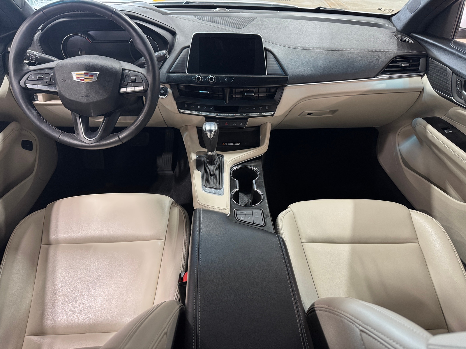 Thumbnail: 2024 Cadillac CT4 - 2