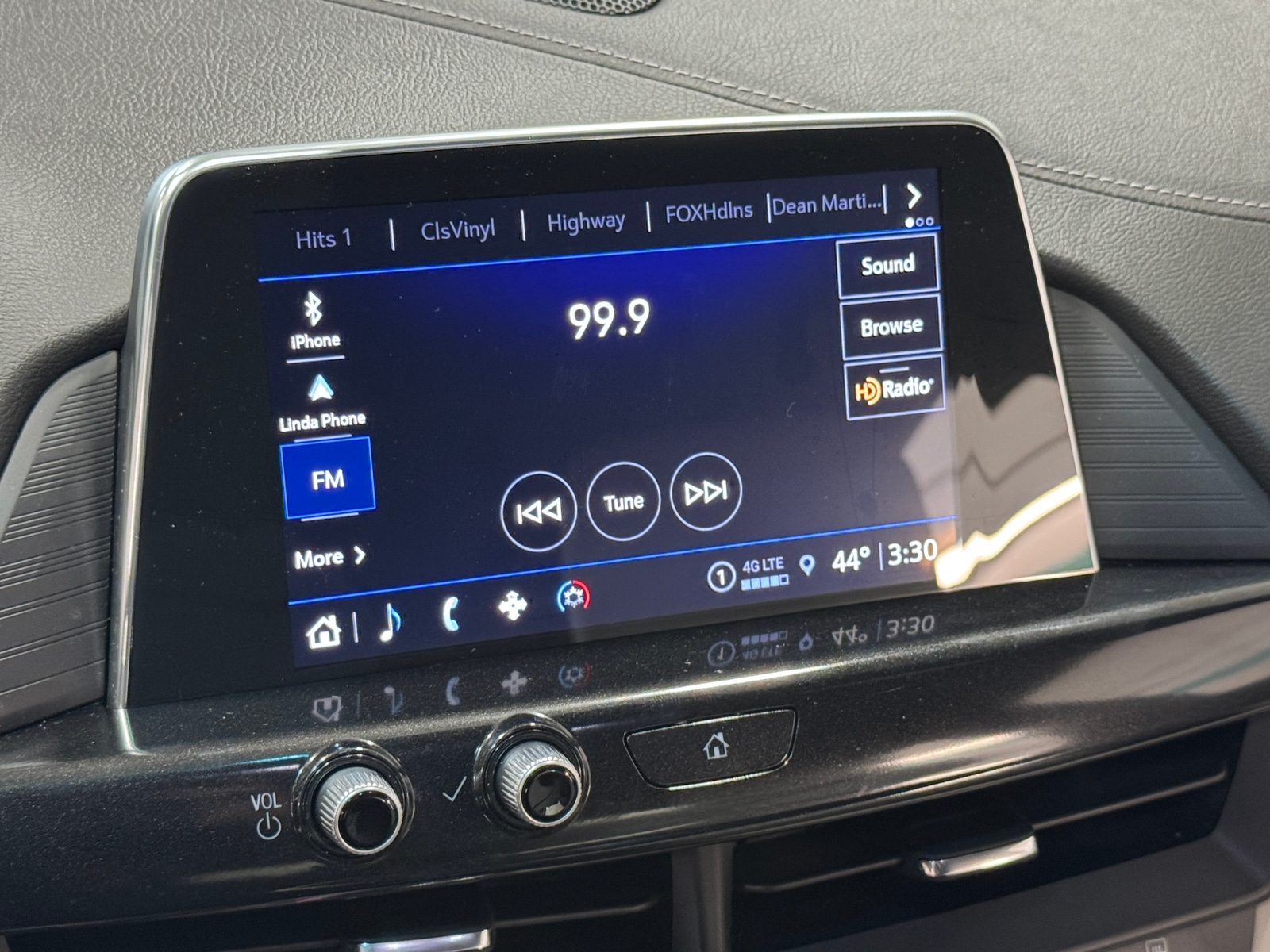 Thumbnail: 2024 Cadillac CT4 - 3