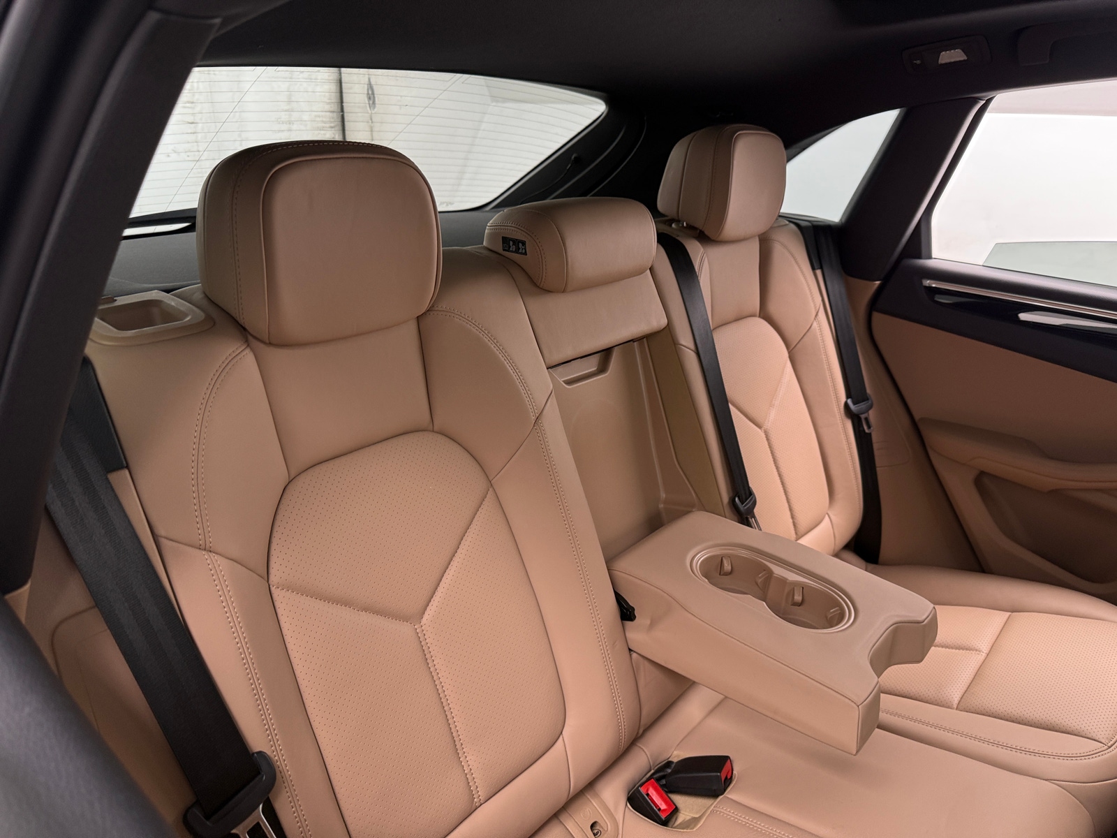 Thumbnail: 2020 Porsche Macan - 5