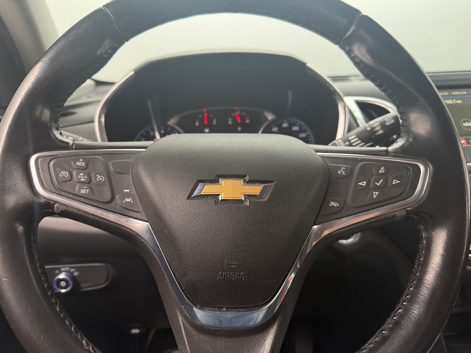 Thumbnail: 2019 Chevrolet Equinox - 5