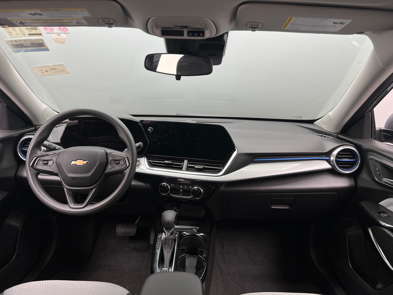 Thumbnail: 2025 Chevrolet Trax - 3