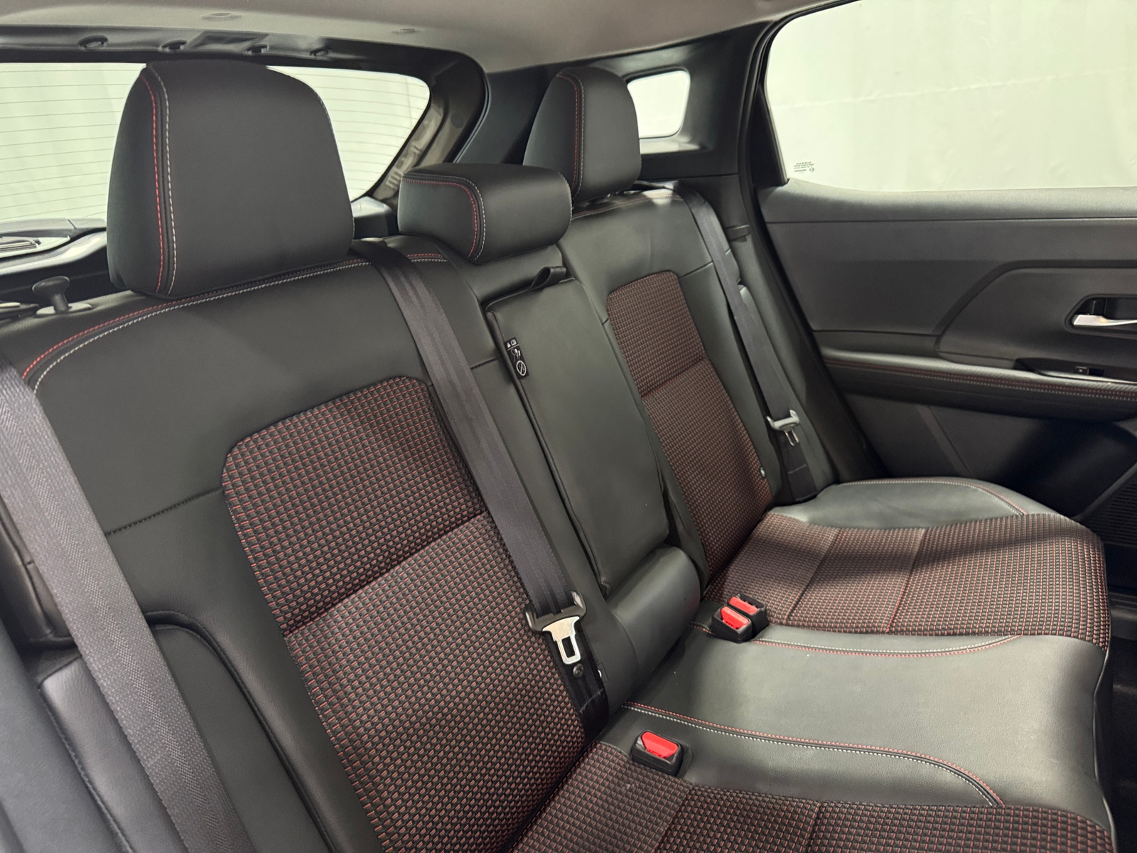 Thumbnail: 2025 Nissan Kicks - 5