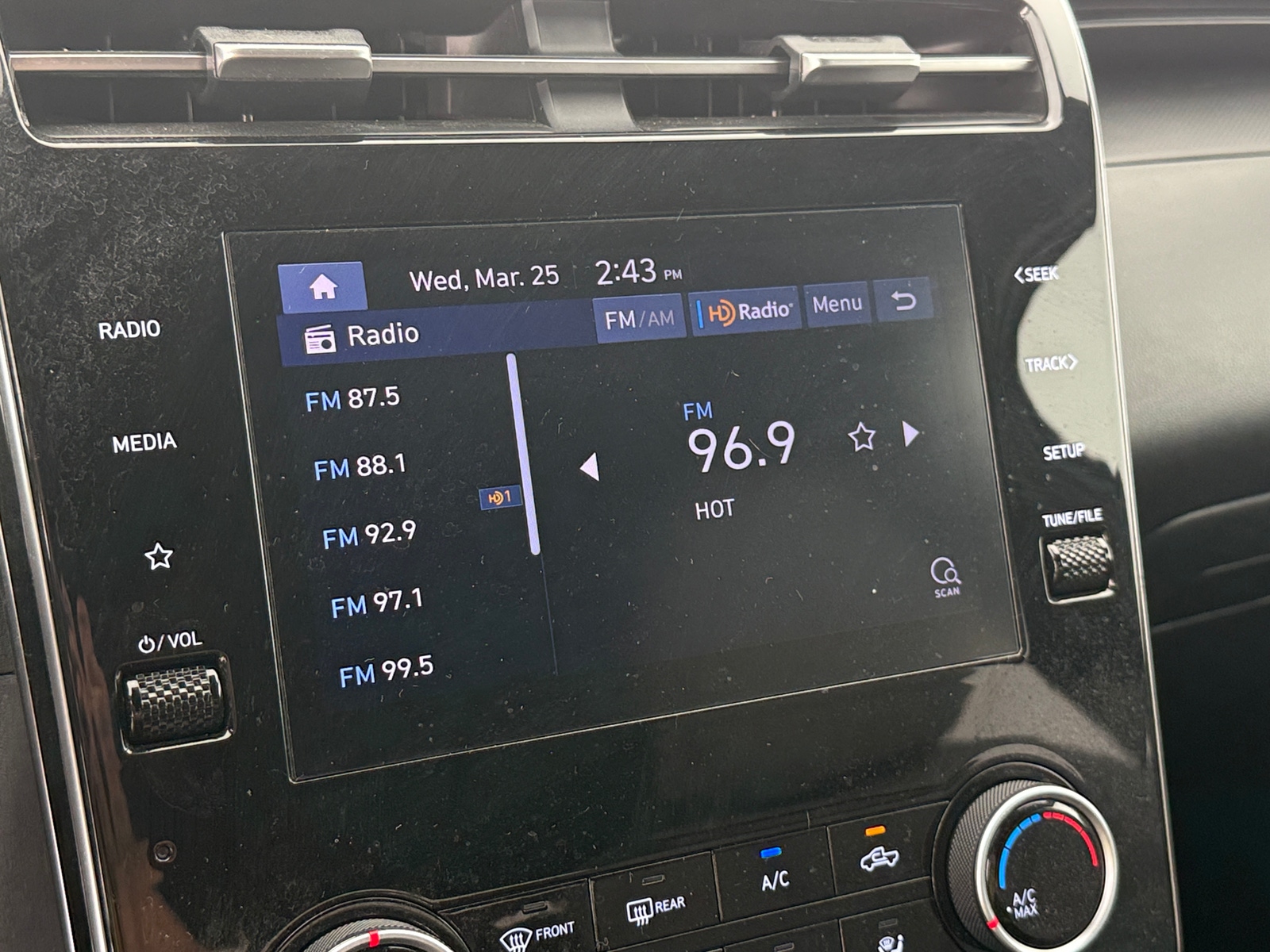 Thumbnail: 2022 Hyundai Santa Cruz - 4