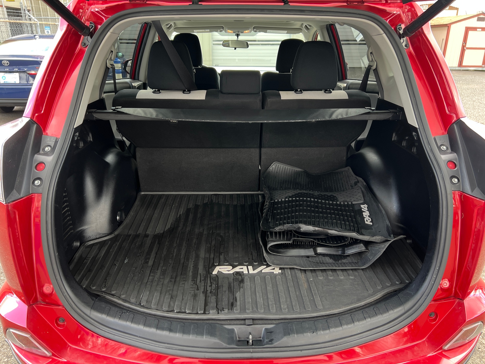 Thumbnail: 2016 Toyota RAV4 - 7