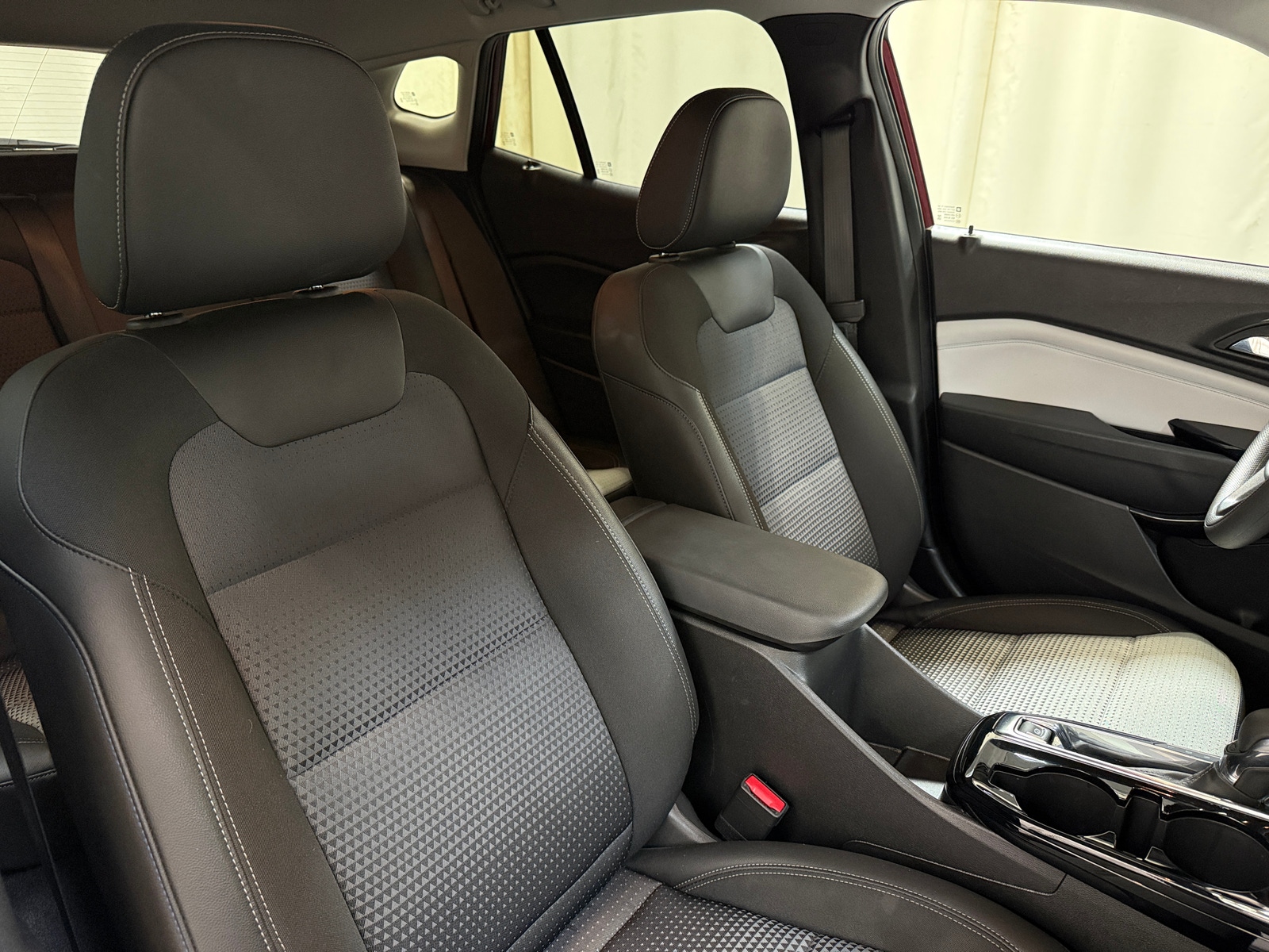 Thumbnail: 2025 Chevrolet Trax - 2