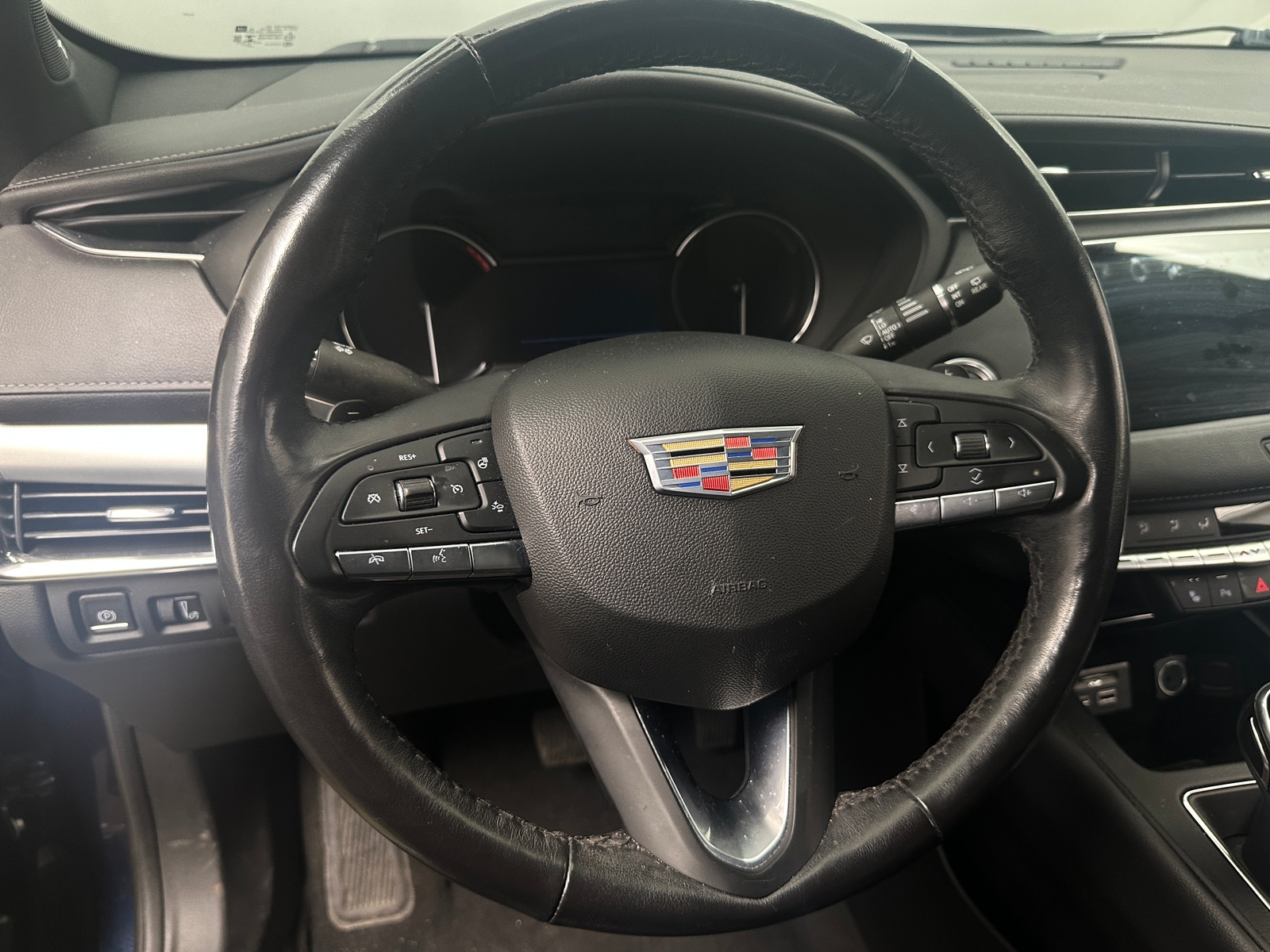 Thumbnail: 2021 Cadillac XT4 - 4