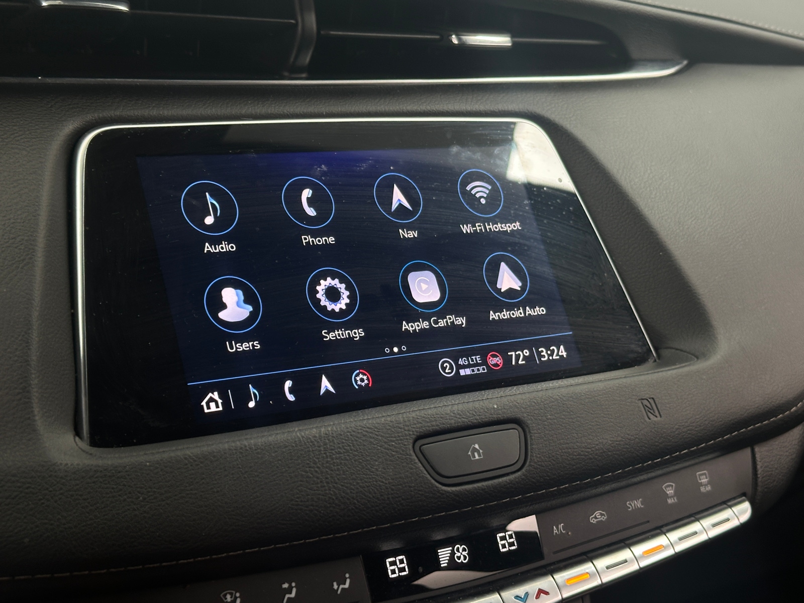 Thumbnail: 2021 Cadillac XT4 - 3