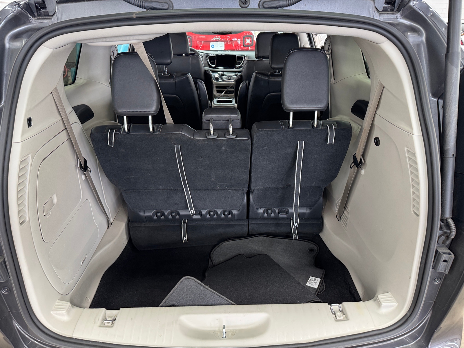 Thumbnail: 2022 Chrysler Pacifica - 6