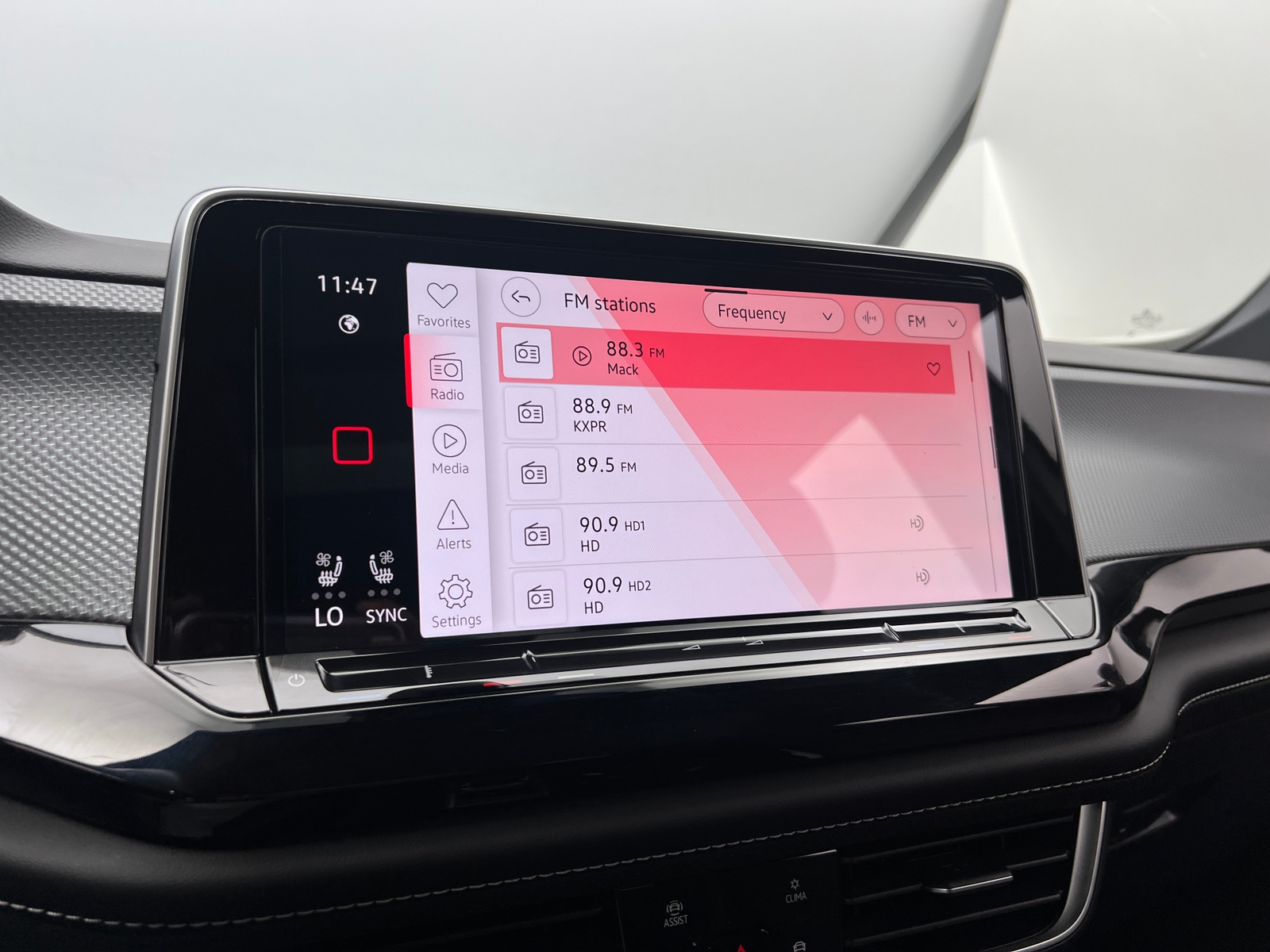 Thumbnail: 2024 Volkswagen Atlas - 3