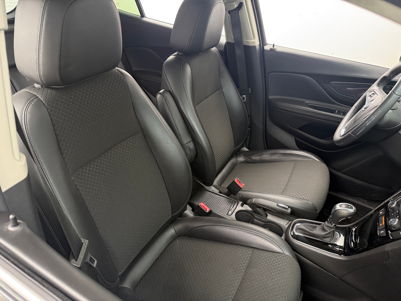 Thumbnail: 2022 Buick Encore - 2