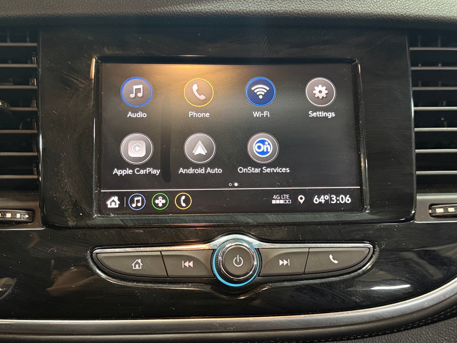 Thumbnail: 2022 Buick Encore - 4