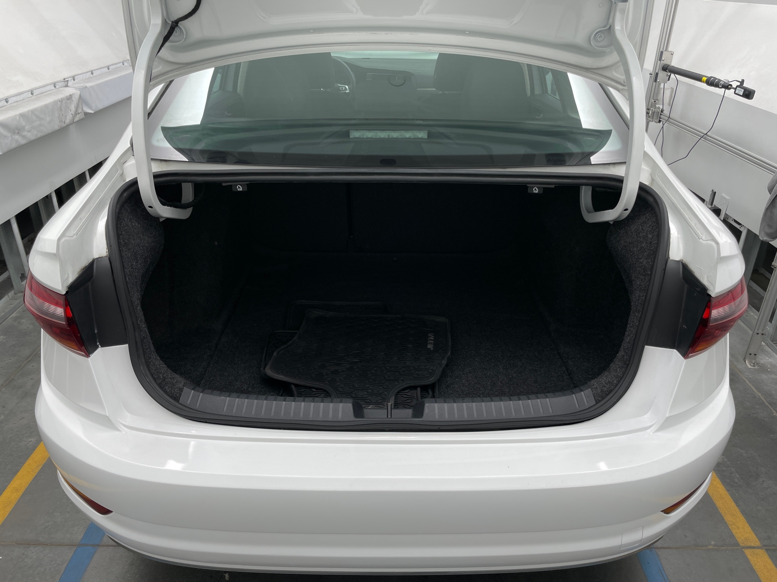 Thumbnail: 2019 Volkswagen Jetta - 7