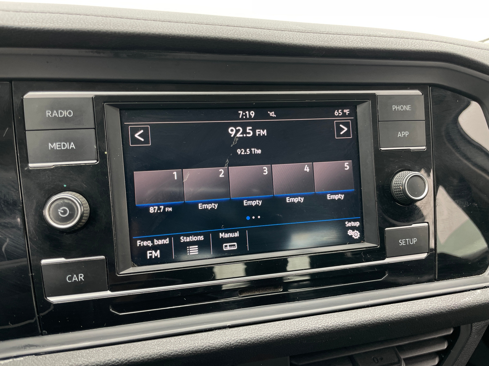 Thumbnail: 2019 Volkswagen Jetta - 4